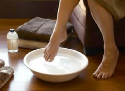 how to cure foot fungus